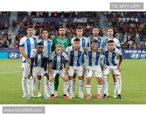 2020年西班牙国家队与巴萨足球俱乐部精彩对决回顾与分析