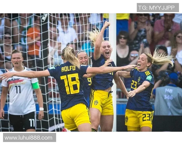 加拿大女足与瑞典队激战正酣谁将晋级国际赛场的巅峰对决