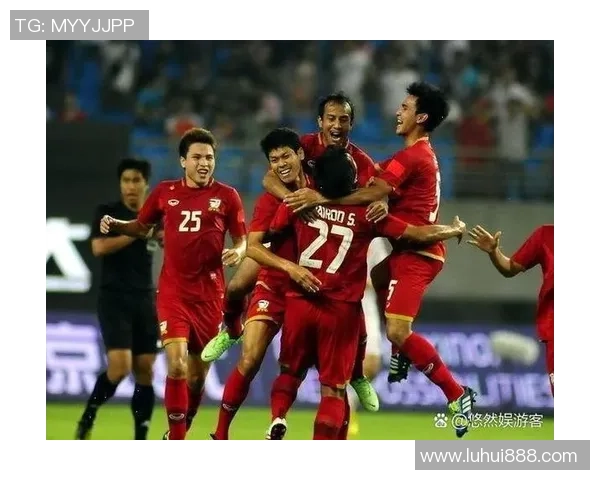 国足迎战伊朗世预赛关键战役全力争胜展现团队精神与实力