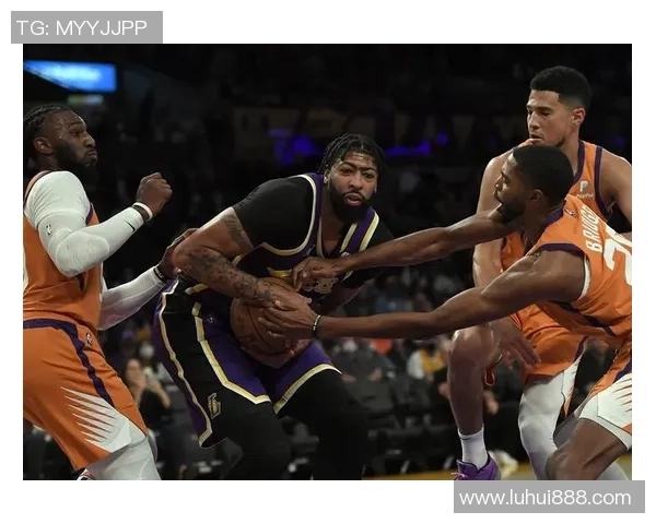 太阳队与湖人激战正酣谁能在这场对决中笑到最后
