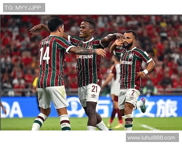 德黑兰球队迎战迪拜阿赫利展开激烈较量争夺亚洲足球荣耀