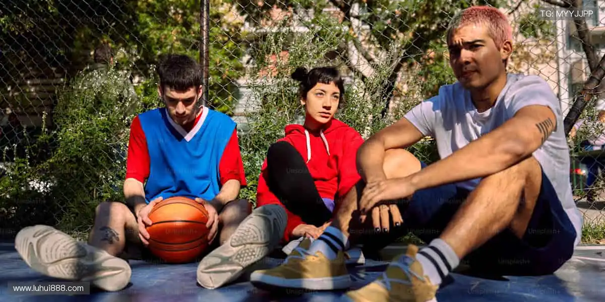 🎯实时比分，指尖掌控全球赛事动态！